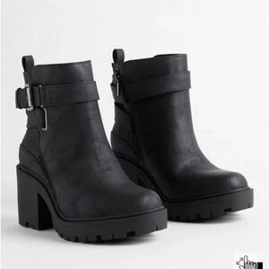 Torrid Black Ankle Boots Size 11.5ww